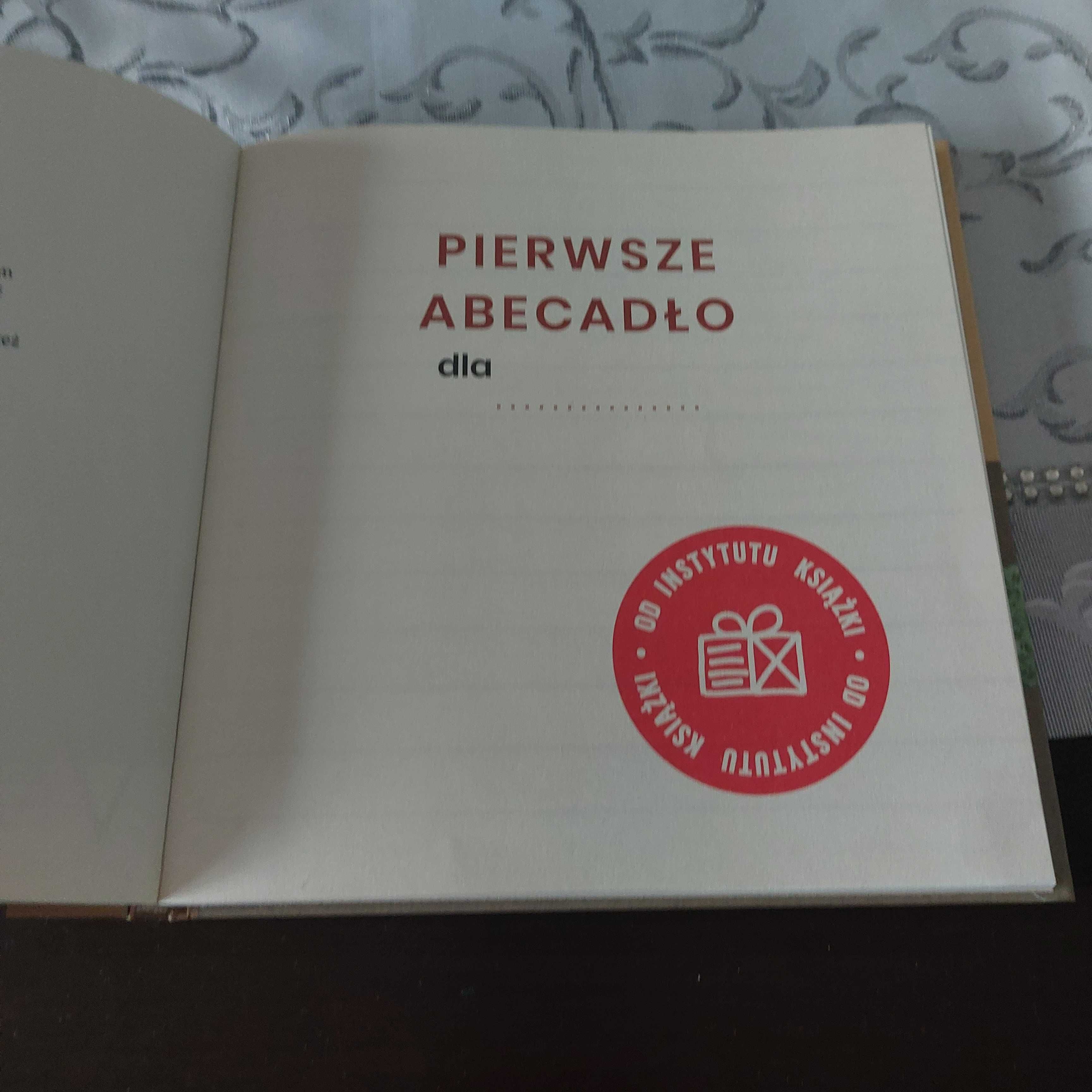 Pierwsze abecadło Książka dla dzieci