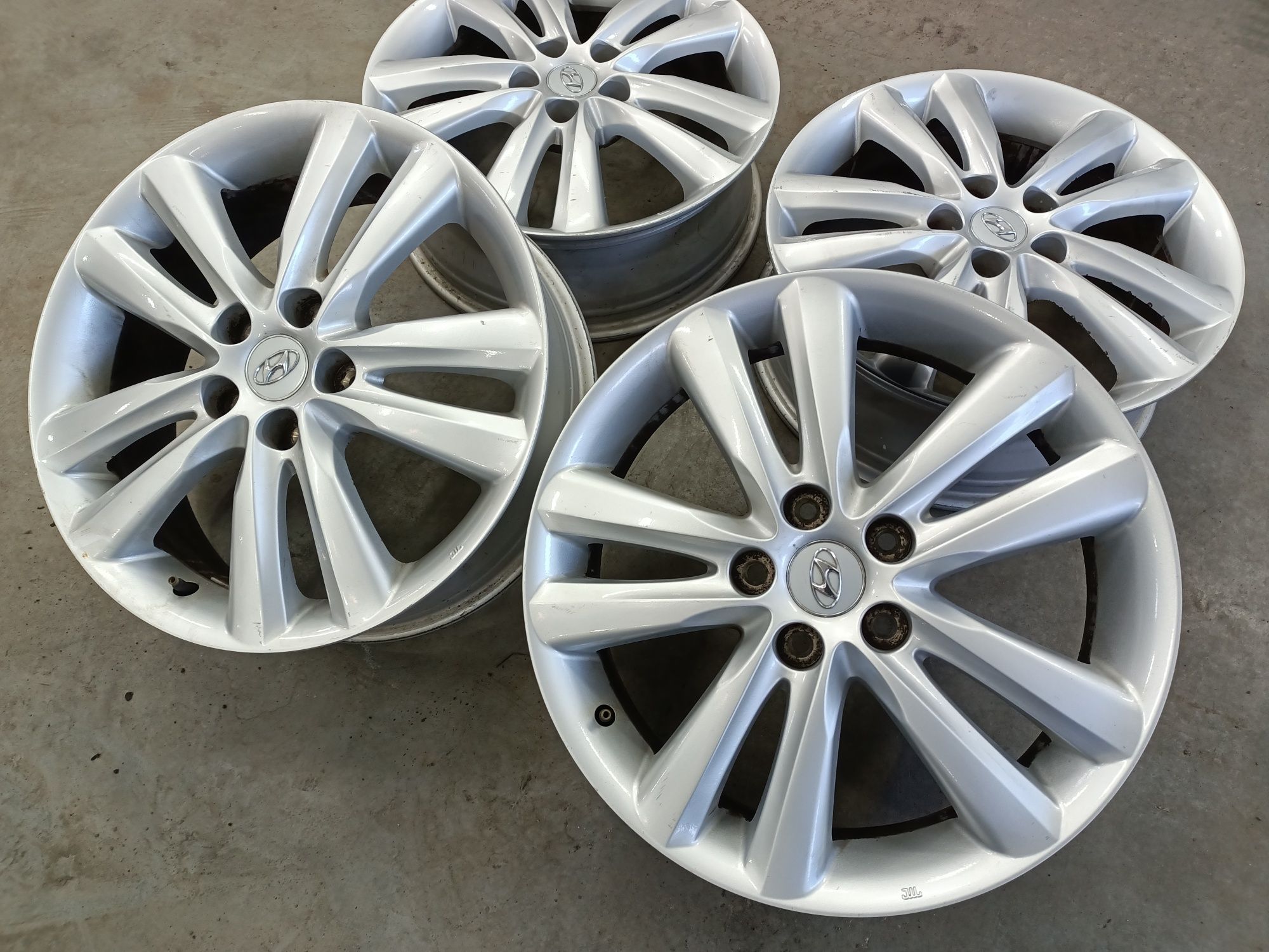 18" felgi 5x114,3 et48 Hyundai IX35 I30 Tucson Santa Fe Kia