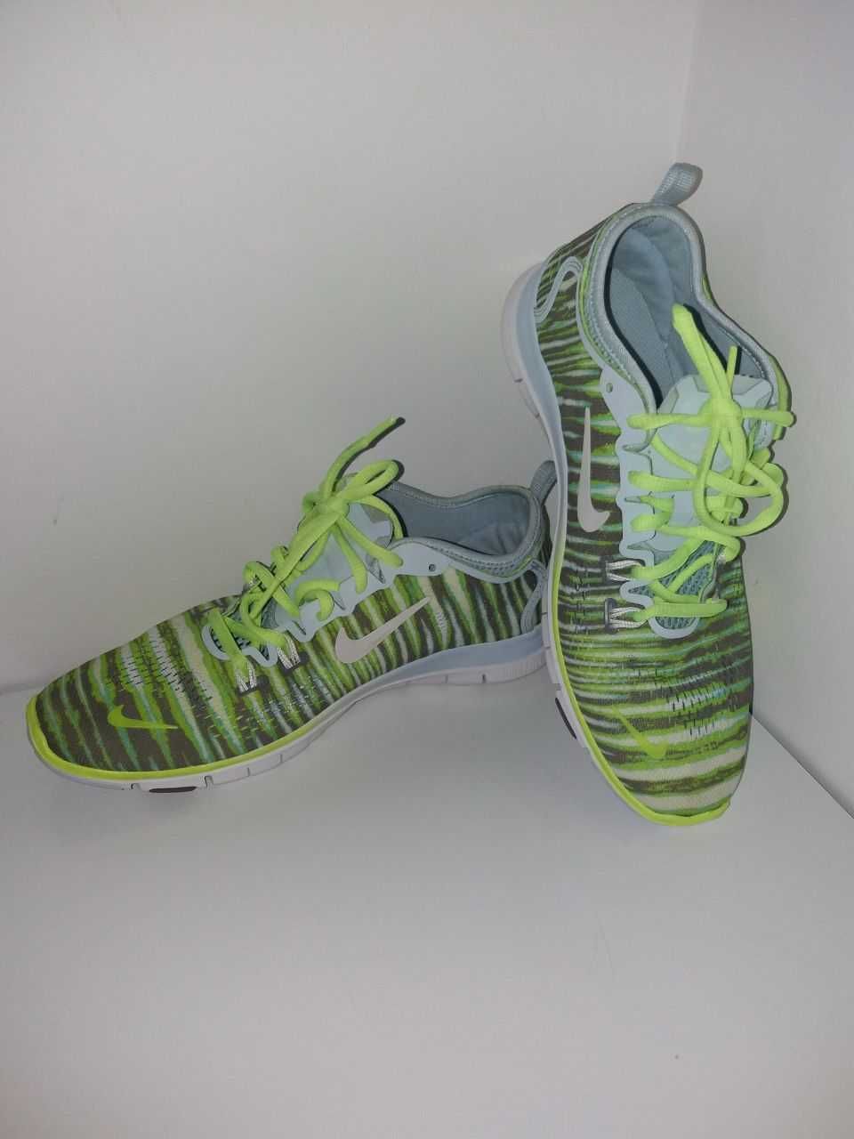 Продам Женские Кроссовки Nike Free 5.0 TR FIT 4  Размер 38,5 Оригинал