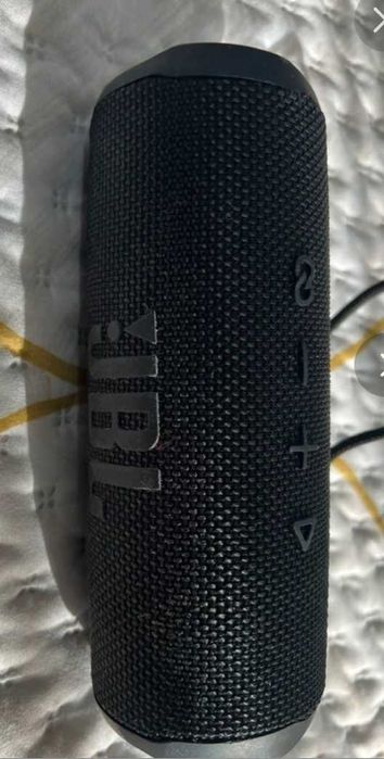 Coluna JBL Preta