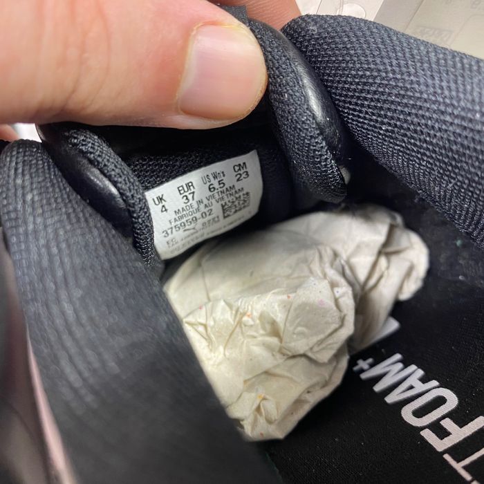 оригінал нові жіночі кросівки puma carina untamed