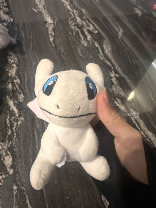 Biały smok z bajki „jak wytresować smoka”