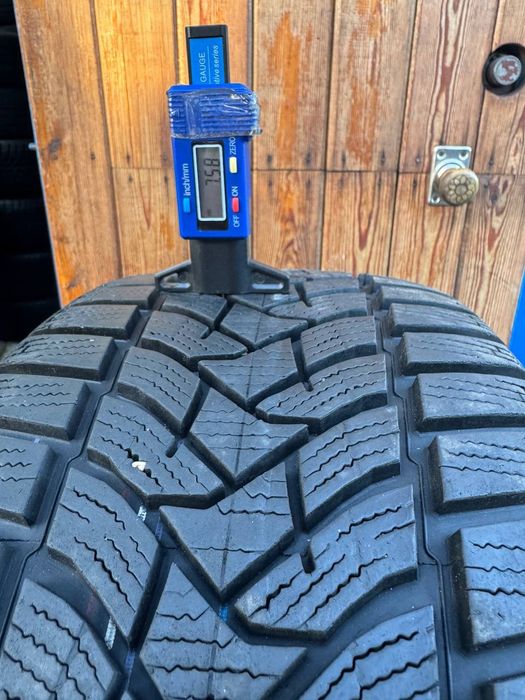 225 45 R18 Dunlop зима