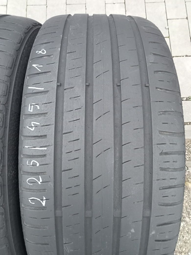 2x Opony Używane Letnie 225/45R18 Barum