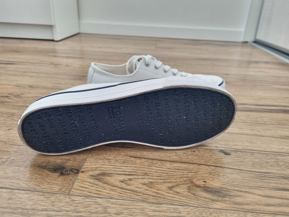 Tommy Hilfiger trampki essential skate canvas r.41 jak 42-43 jak nowe