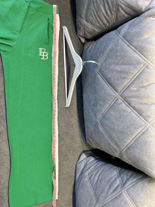 Продам брюки від 140