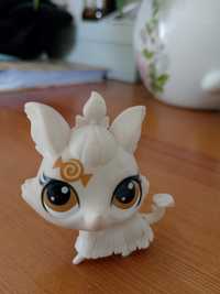 Littlest pet shop biały pies Candy York