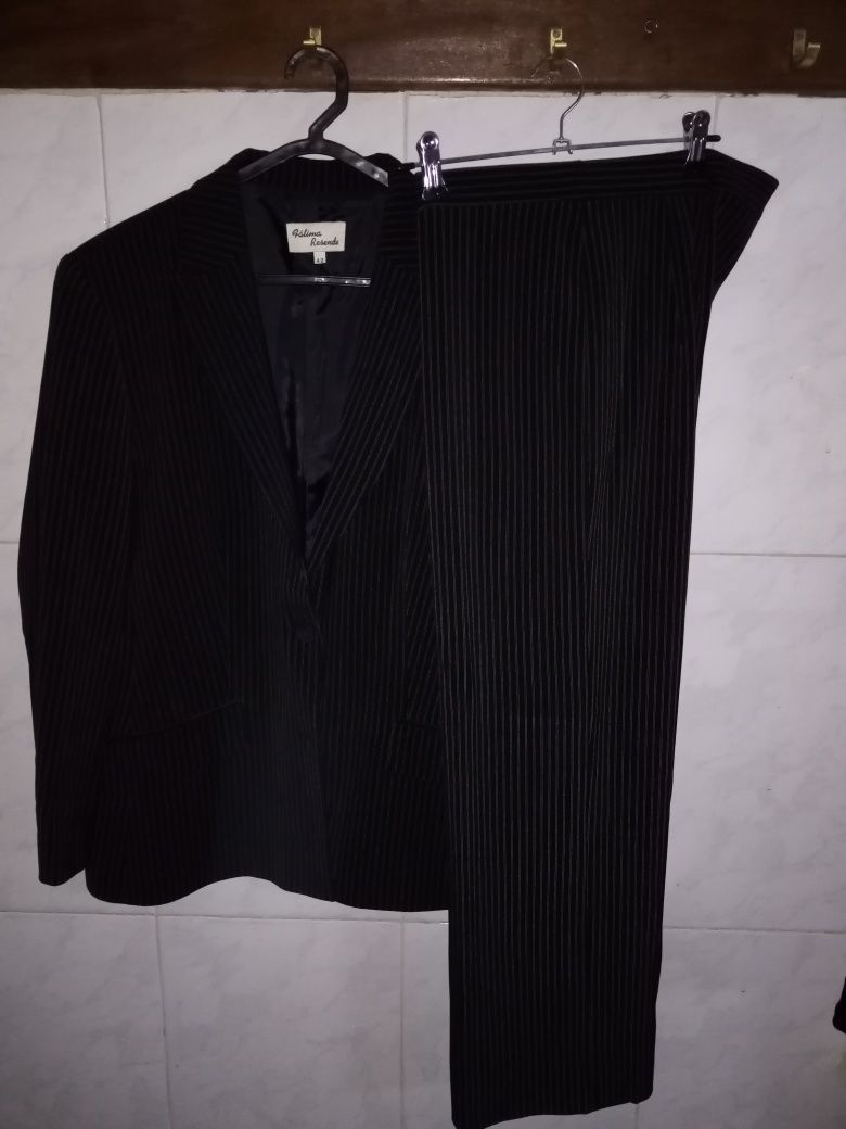 Lote de fatos blazer e calça