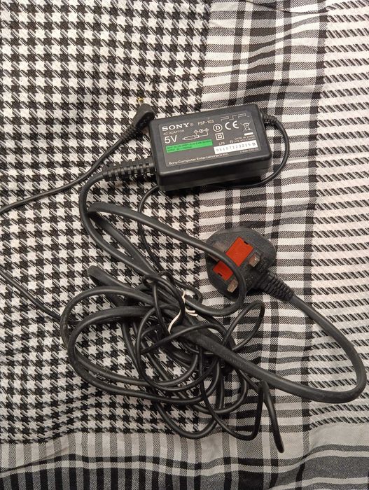 Блок живлення зарядне до игровой приставки Sony PSP 5V 2000mA PSP-103