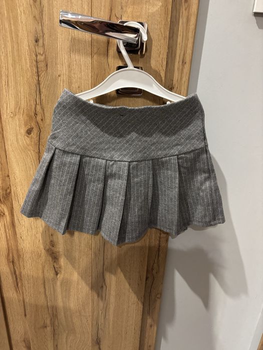 Plisowana spódniczka