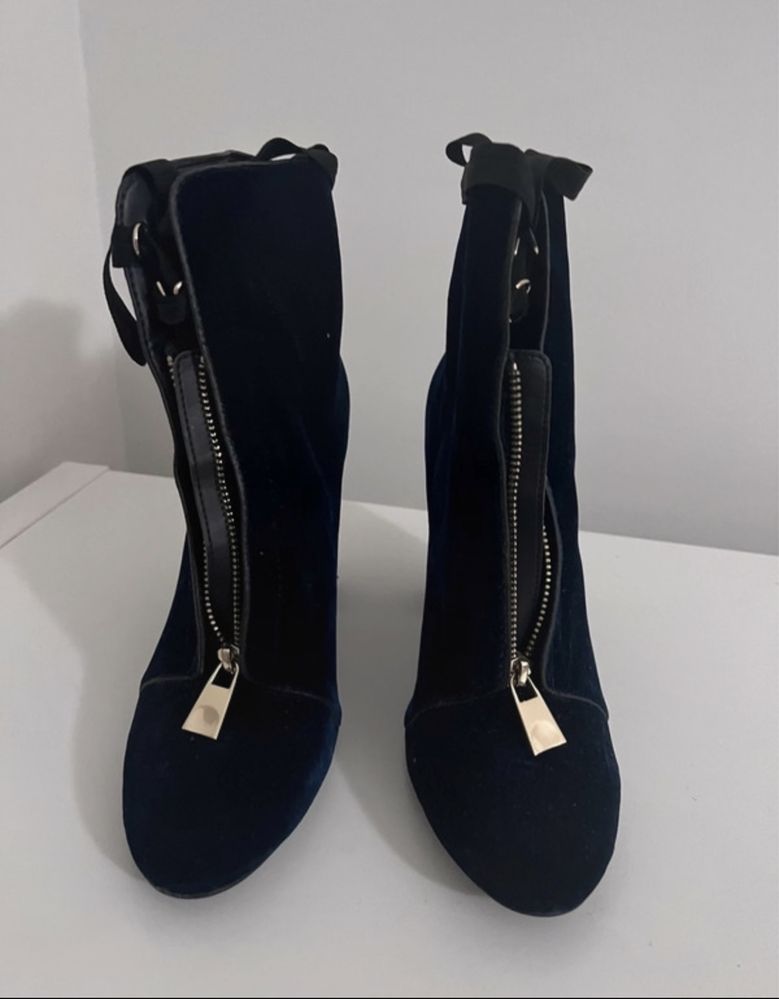 Botas com salto Zara