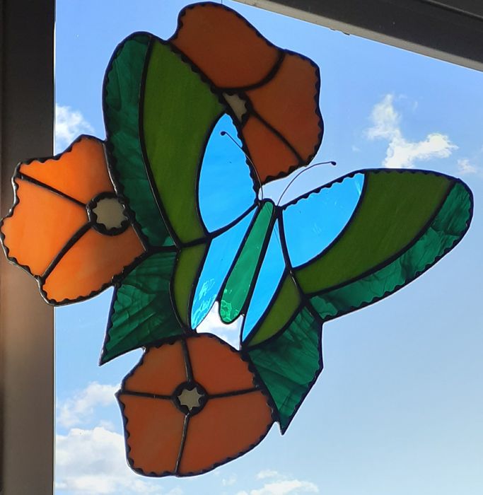 Borboleta em vitral.  31 cm