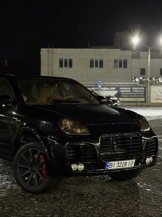 Porshe cayenne 4.5 turbo magnum