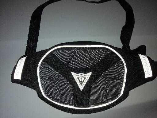 Vendo bolsa Dainese para cintura