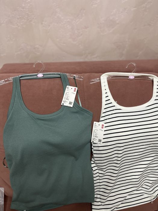 Топ -бра ,майка , фирмы Uniqlo , с бирками , размер M ,S .