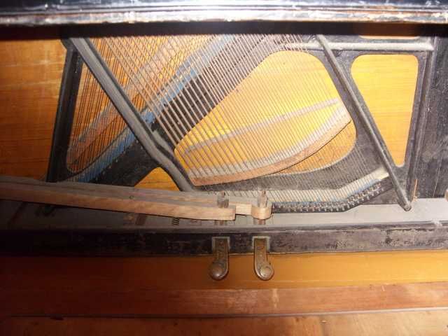 Pianina Ed.Seiler. Koniec XIX wieku. № 20340.