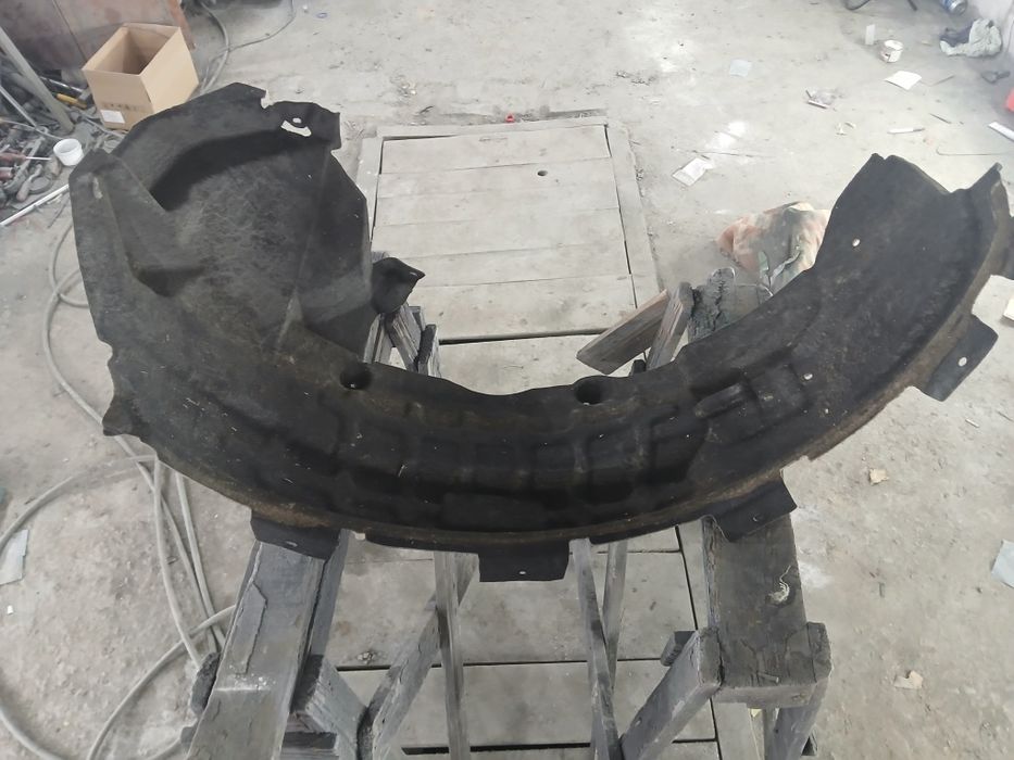 Підкрилок Ford ranger 2019- RH передній правий