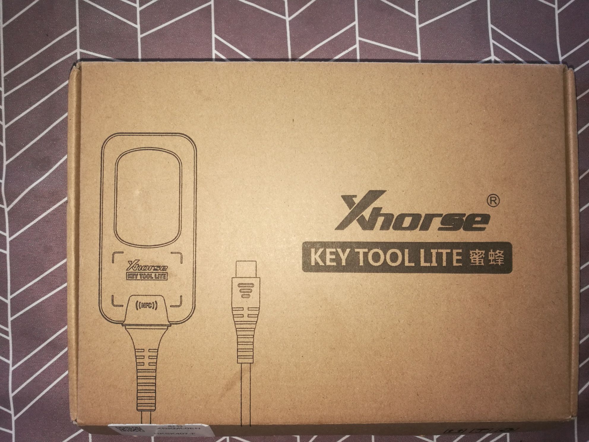 Programator kluczy Xhorse Key Tool Mini działa z oprogramowaniem w tel