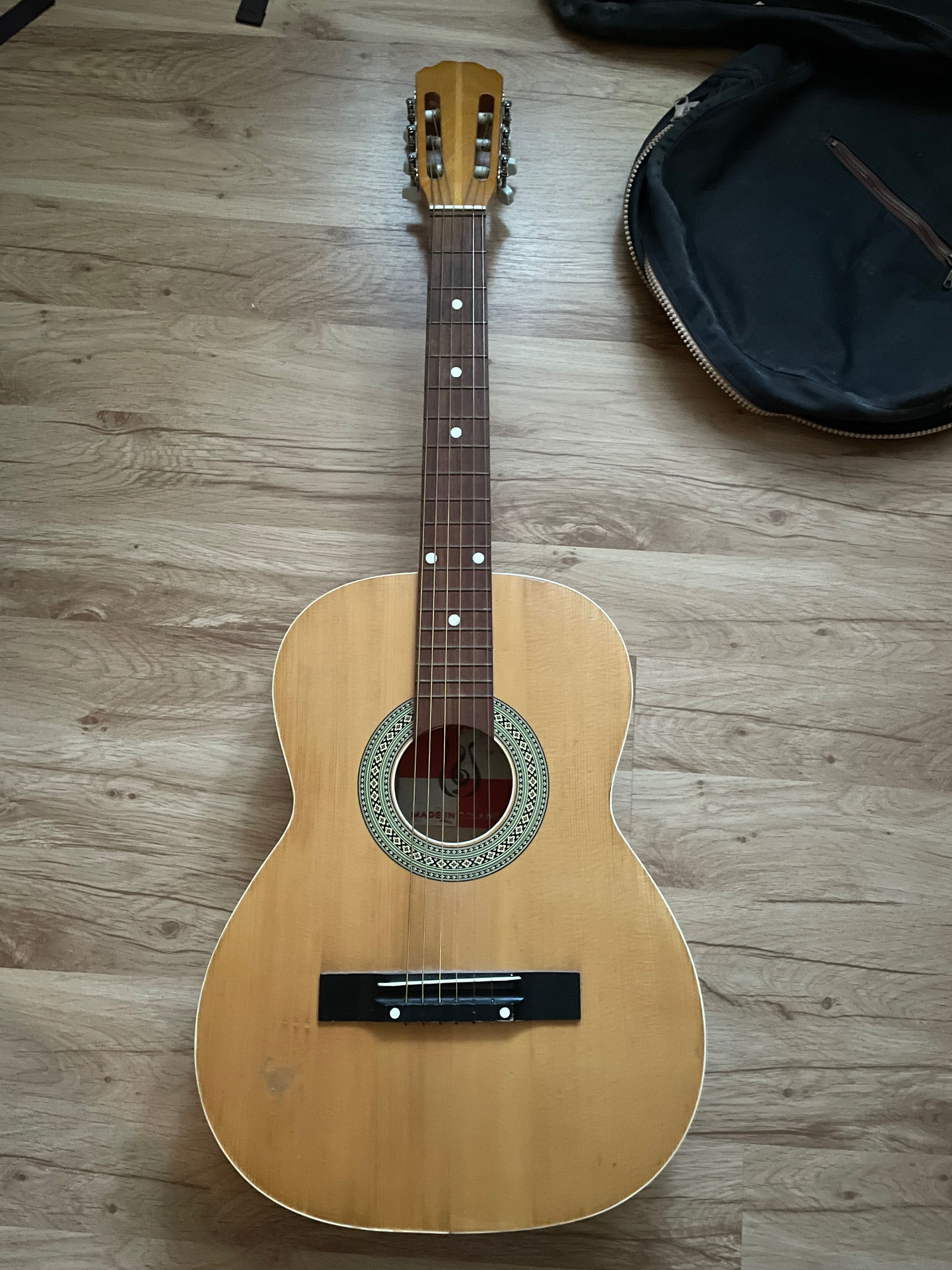 Gitara akustyczna