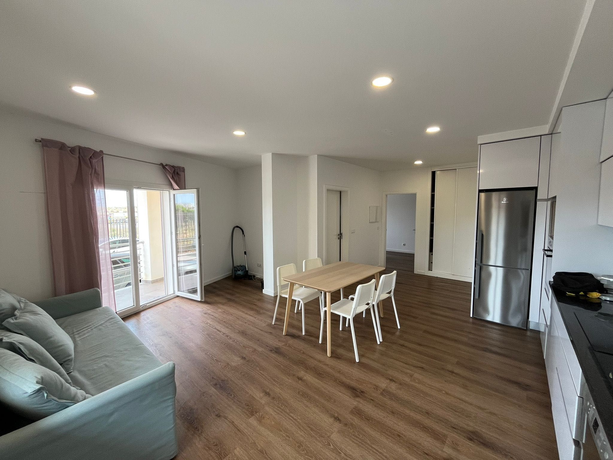 Apartamento com piscina 5 min da praia SETEMBRO
