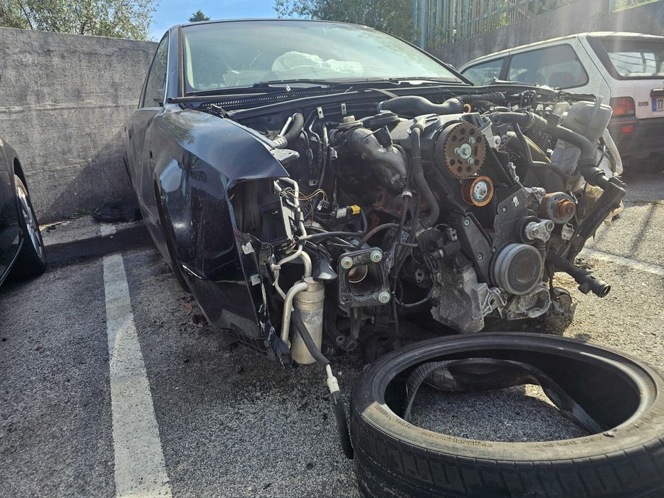 Audi A4 B6 PD130 acidentado para abate