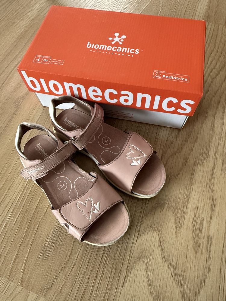 Сандалі Biomecanics