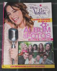 Livro "Álbum de fotos da Violetta"