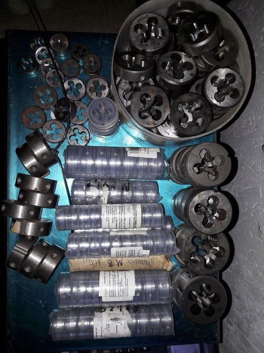 плашки(лєрки),праві та ліві різьби