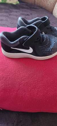 Adidaski Nike 26