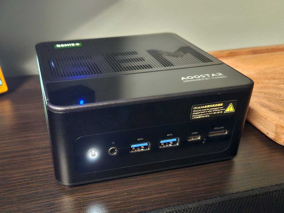 Komputer mini PC Aoostar GEM 12+ AMD R7 PRO 8845HS 32GB/1TB