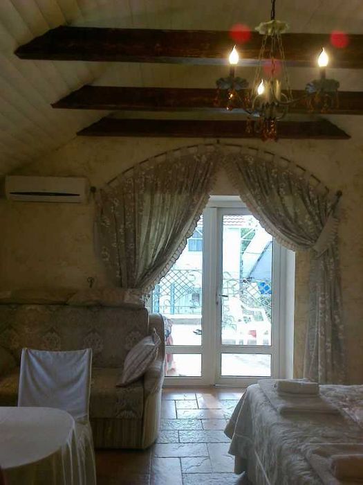 Апартамент-студіо рядом с магазинами  и НП  под Черноморском