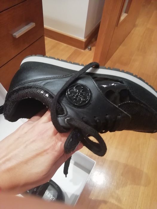 Ténis guess pretos originais cm lantejoulas