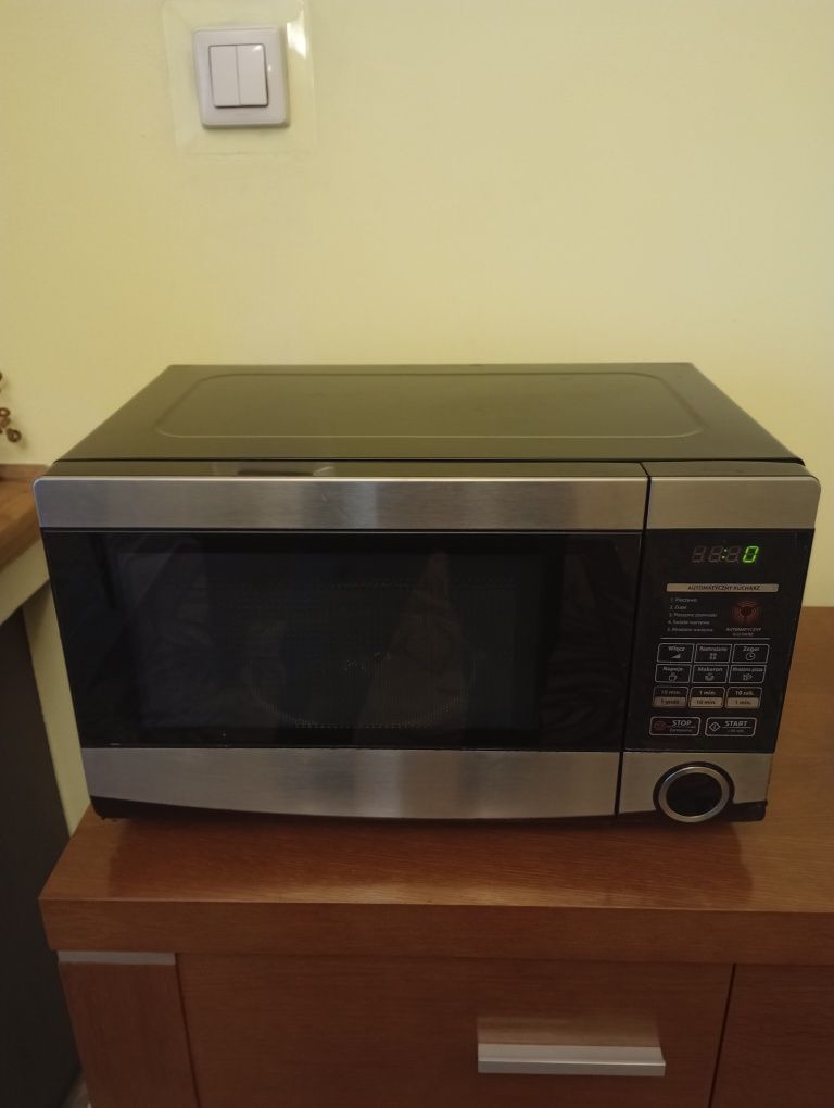 Kuchenka mikrofalowa Daewoo 700W