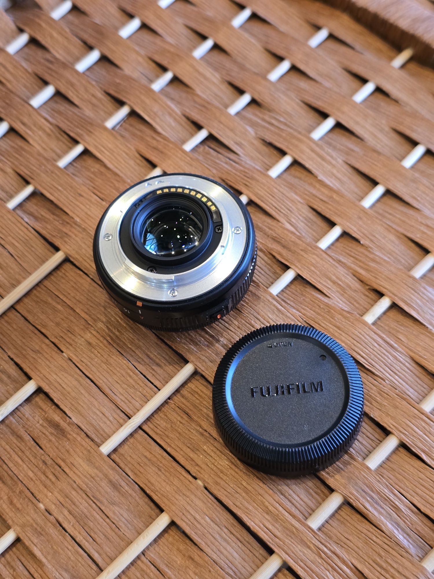 Fujifilm 27mm f2.8 WR. (Como vova)