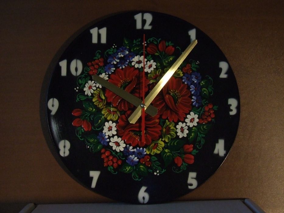 Подарочные часы из виниловых пластинок