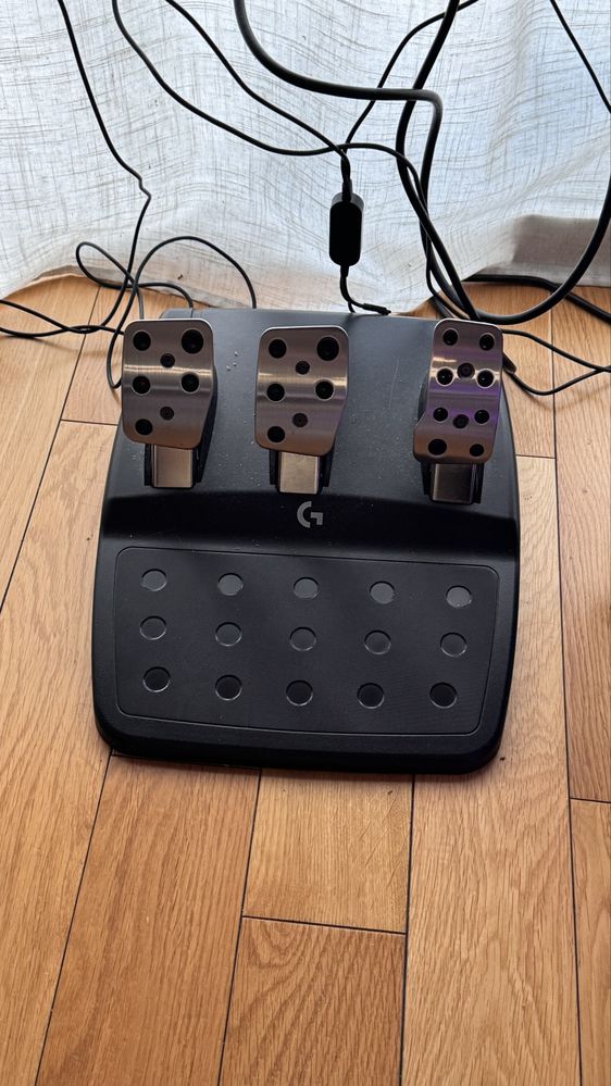 Kierownice G923 + shifter (PlayStation, PC)