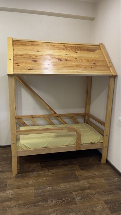 Кроватка детская