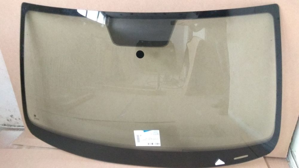 Лобовое стекло VW Jetta (Фольксваген Джетта)