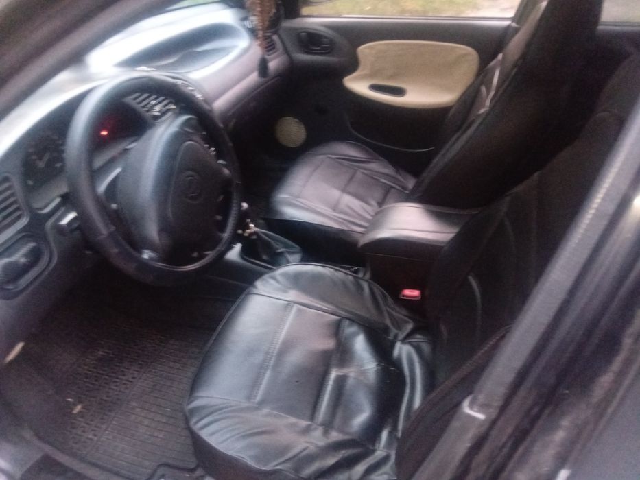 Продам. Сенса 1.4 на газу. 2004 года.