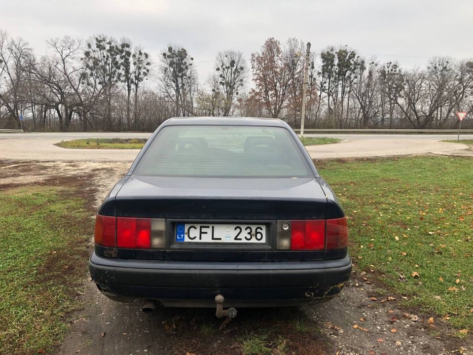 Audi 100 2.3 газ/бензин на полном ходу, технически в неплохом состояни