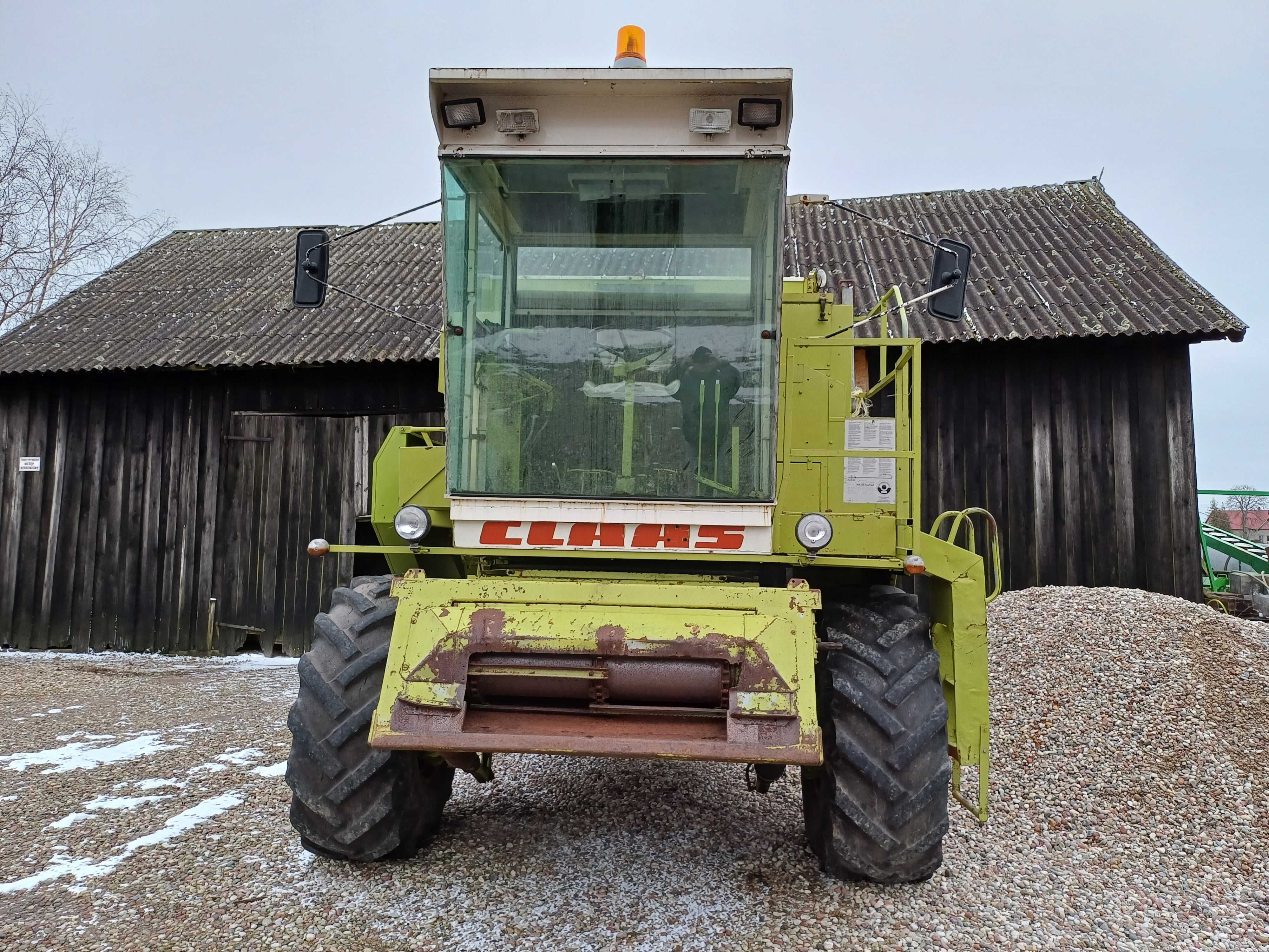 Claas Dominator 85