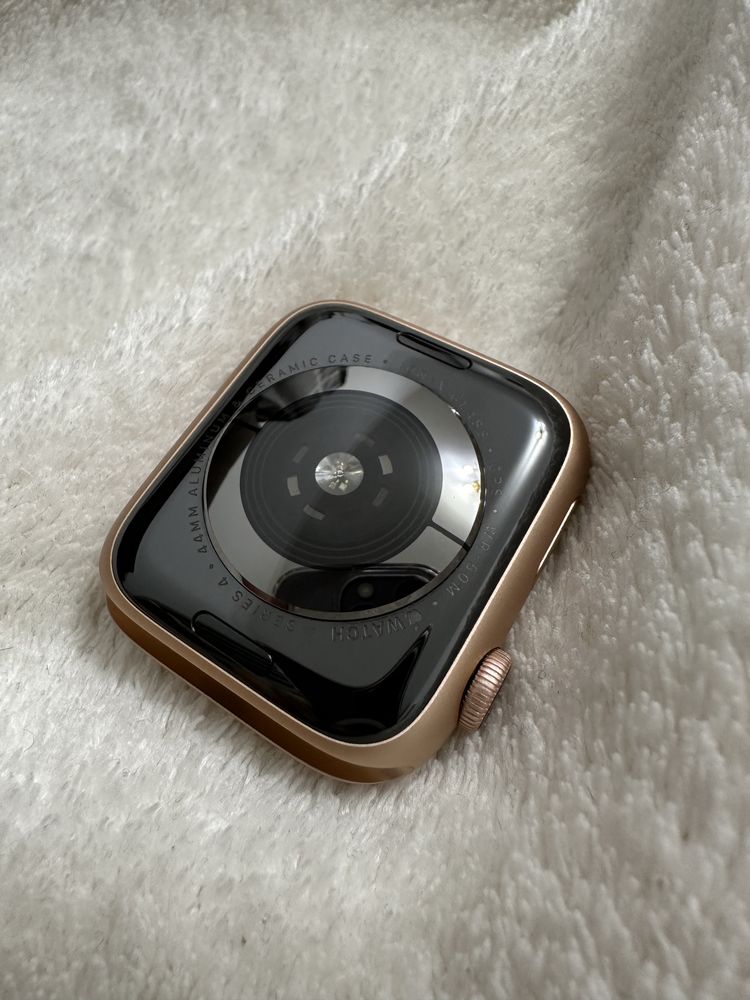 Apple Watch 4 (44mm) Идеал