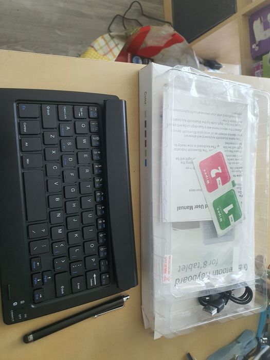 Telado bluetouth universal 8 novo em caixa