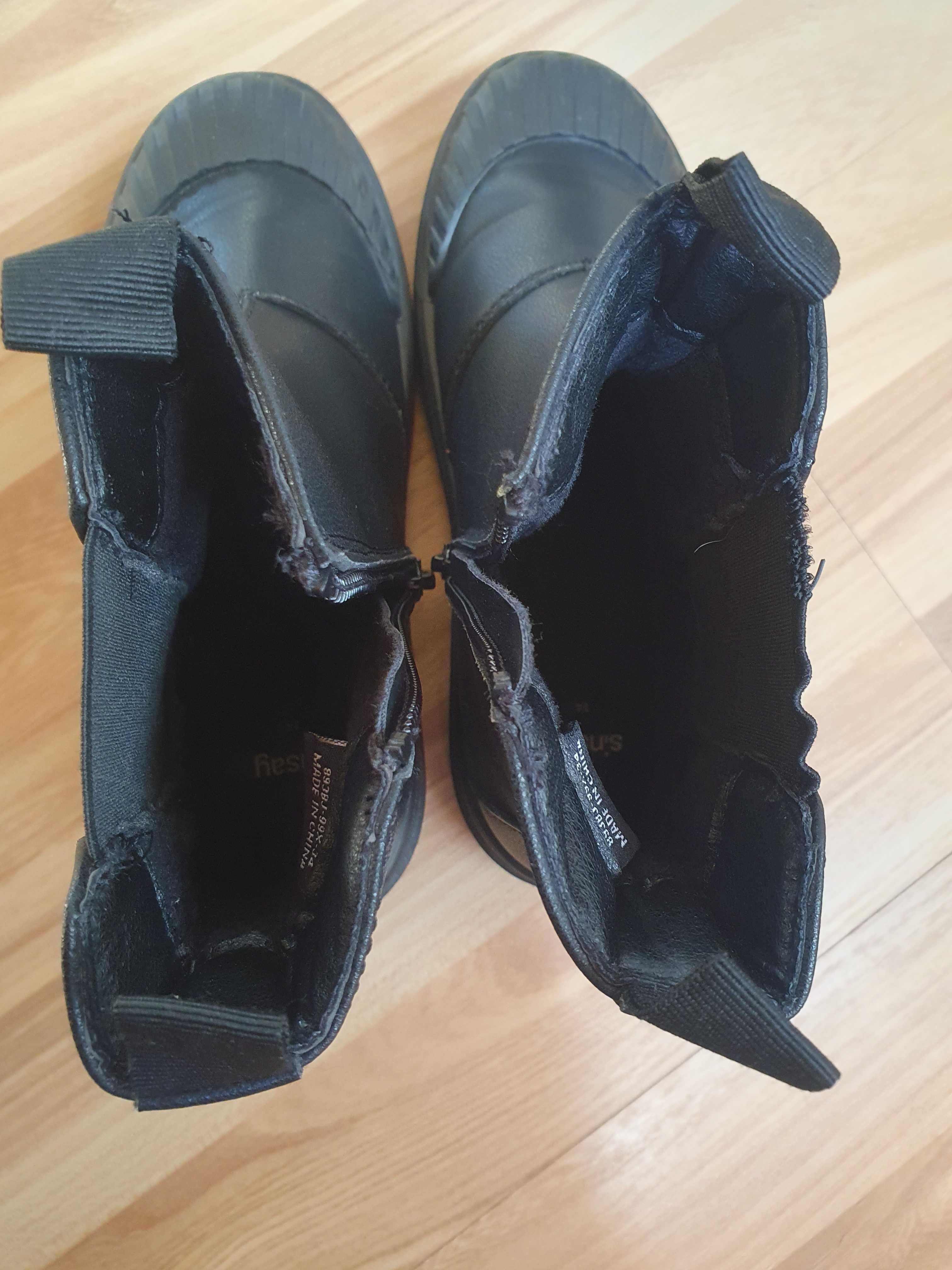 Buty / botki czarne lekko ocieplane wysokie Sinsay 34
