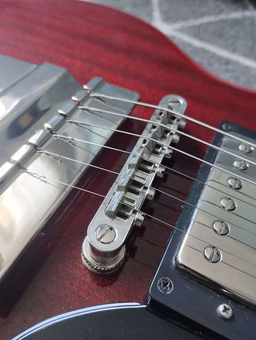 Epiphone SG z Maestro Vibrola