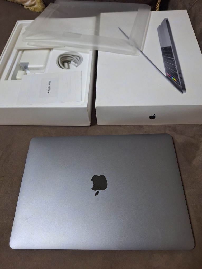Ідеал!!MacBook Pro 13"a1989 Corei5/8/256