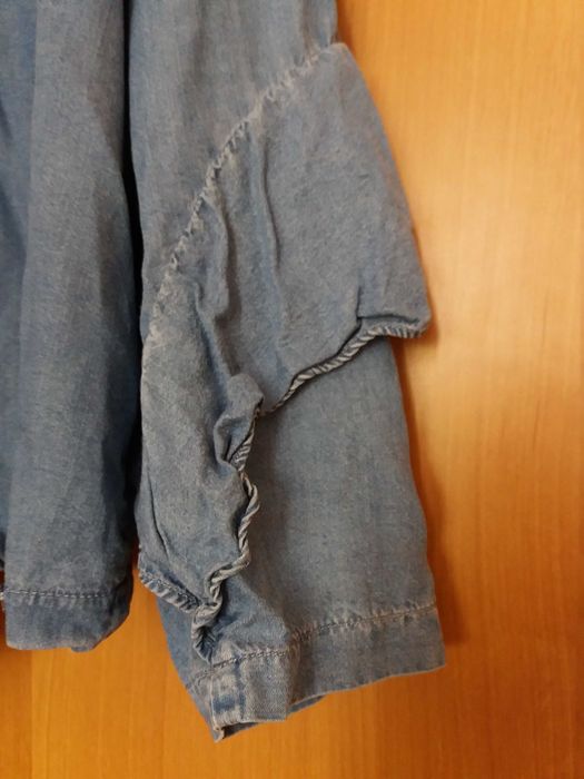 Narzutka a la jeans falbany na rękawach Diverse 38 M