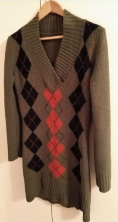 Sweter długi ciepły z dodatkiem wełny zielony wzory 38