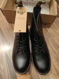 Glany Dr. Martens 44