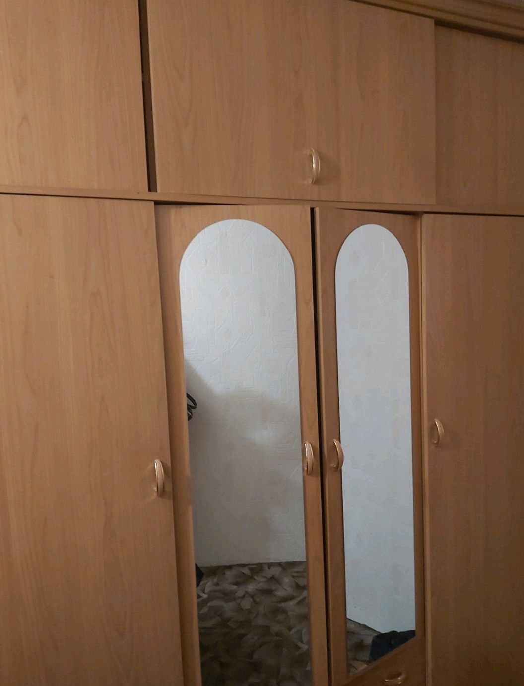 2-х кімнатна. Центр..Можна на пару місяців
